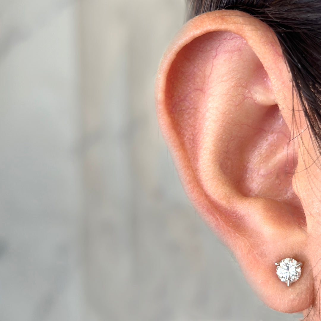 0.98 Carat Diamond Stud Earrings