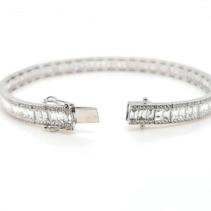 Baguette and Round Cut Diamond Bracelet