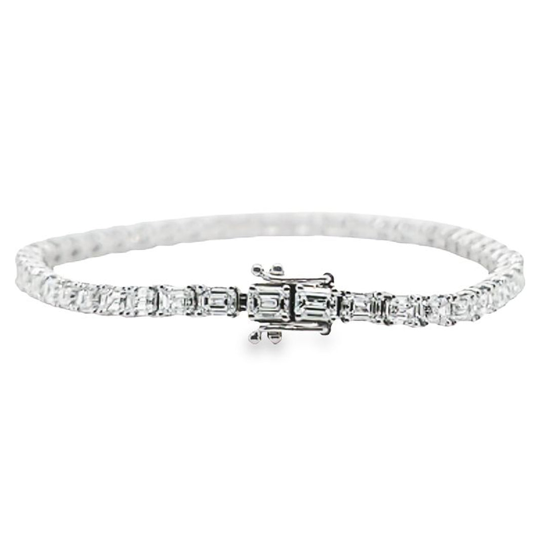 Pulsera con línea de diamantes de talla baguette