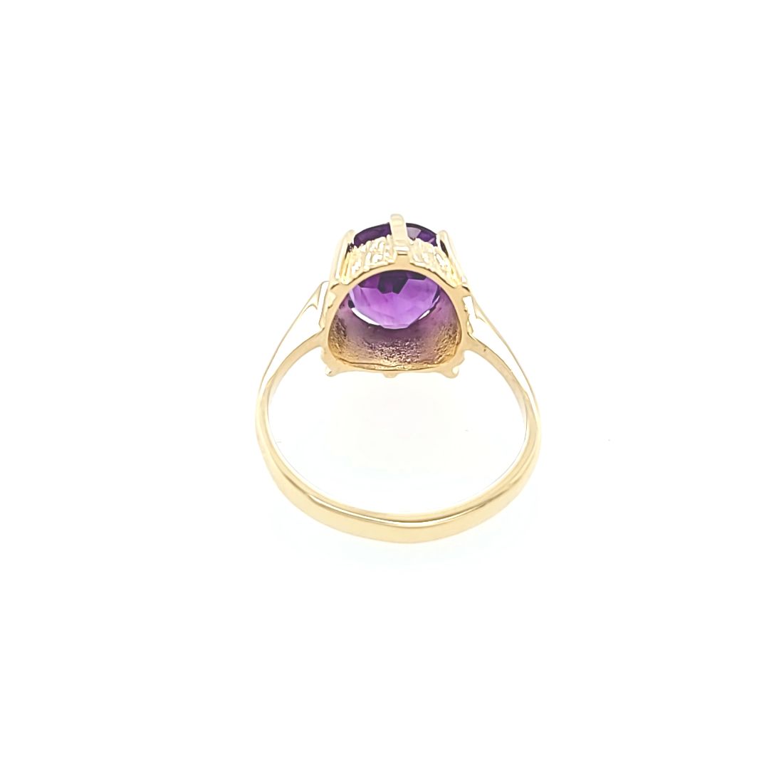 Oval Amethyst Ring