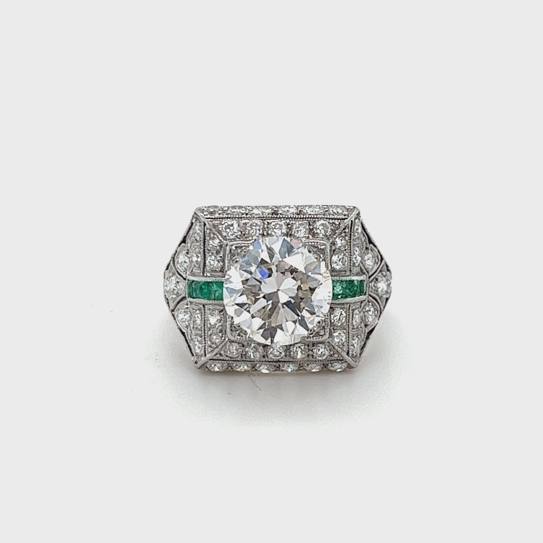 Platinum Art Deco VS Diamond Emerald Ring