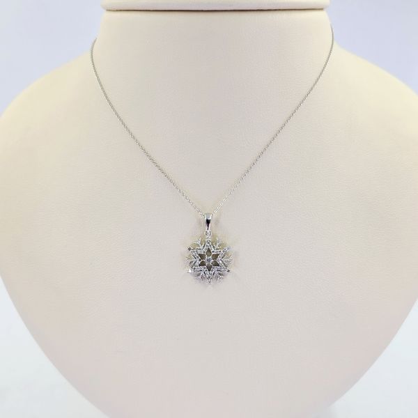 Snowflake Pendant Necklace