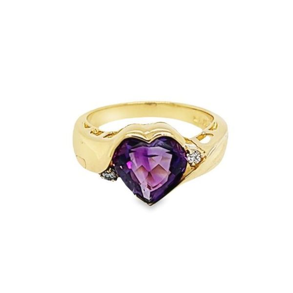 Estate-amethyst-and-diamond-ring