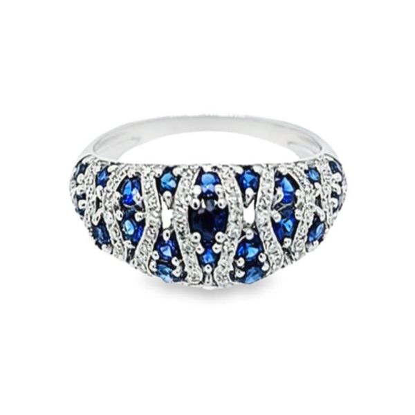 Estate-sapphire-and-diamond-wave-ring