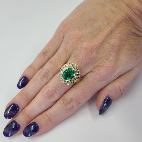 Colombian Emerald and Diamond Ring